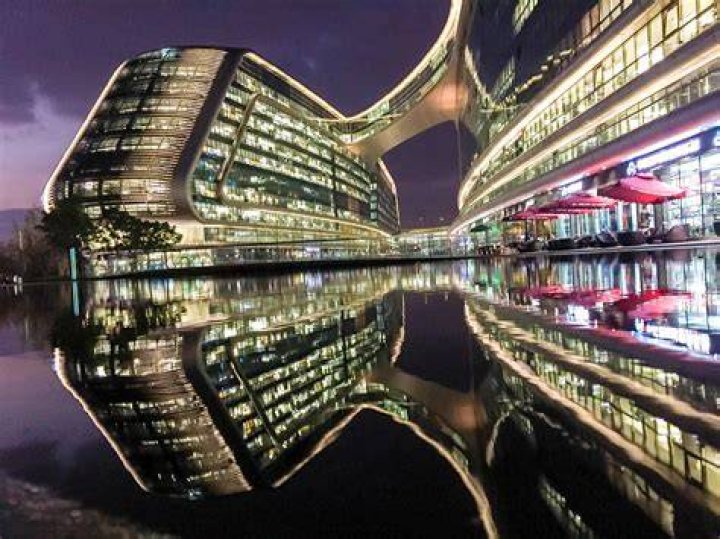 Zaha Hadid Zaha Hadid